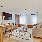 Haystia Elegant Apartment Near Opera